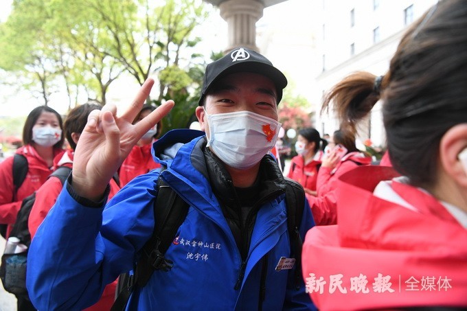 九游会首页 -关于公开赛巅峰对决!关东独角兽队爆冷钱塘鲨队队,篮球赛场再起波澜;教练团队居功至伟的信息